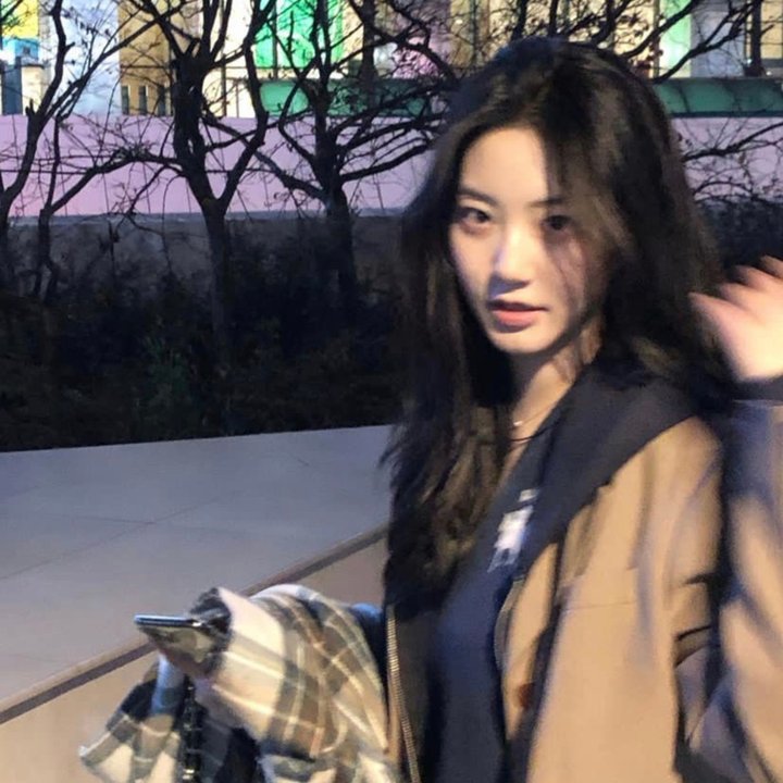 就这样,我们把金鱼放入了泳池